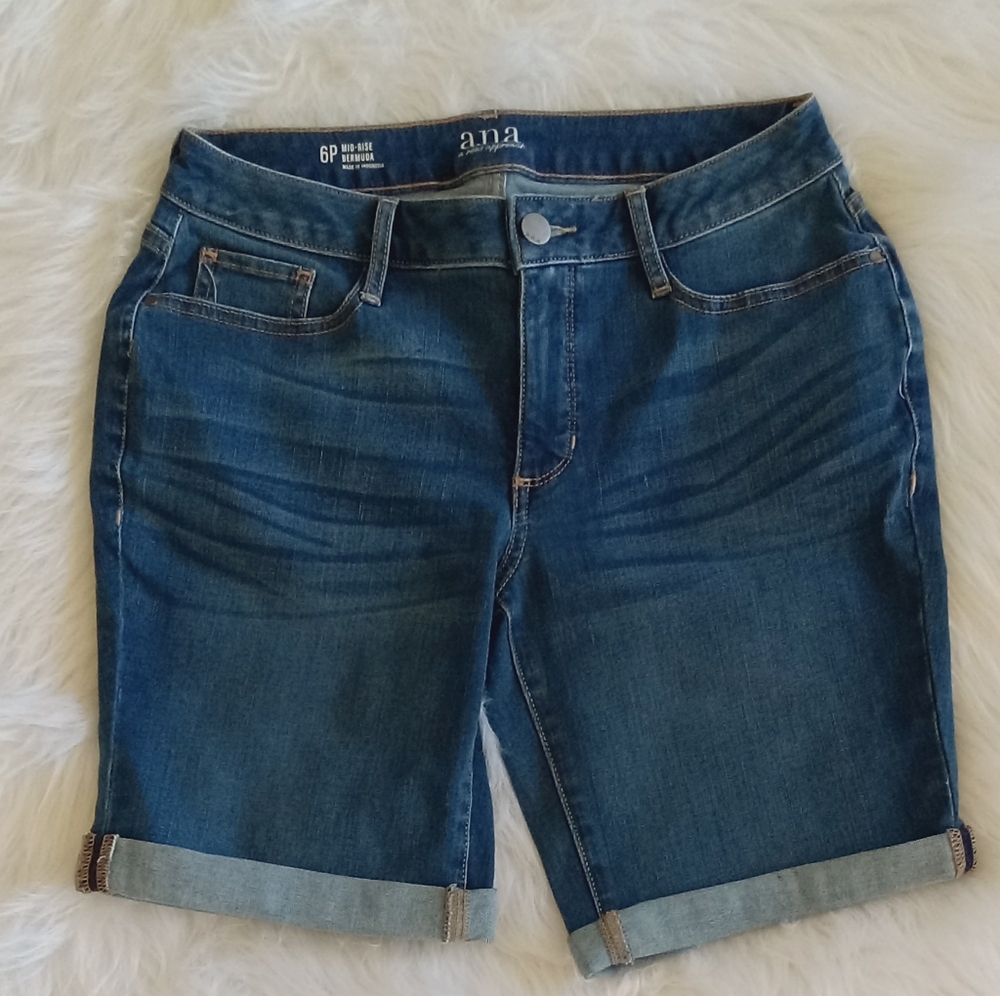 a.n.a Mid Rise Bermuda Shorts